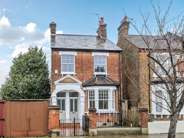 Flat for sale in London Borough of Lewisham, Isle Of Man