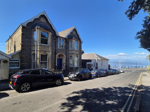 Flat for sale in Clevedon, North Somerset