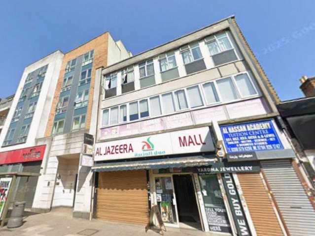 Flat for sale in London Borough of Ealing, Hanwell