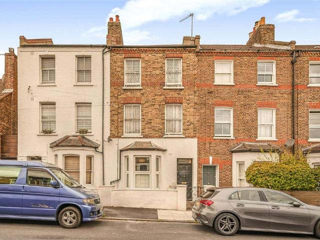 Flat for sale in East Dulwich, Greater London