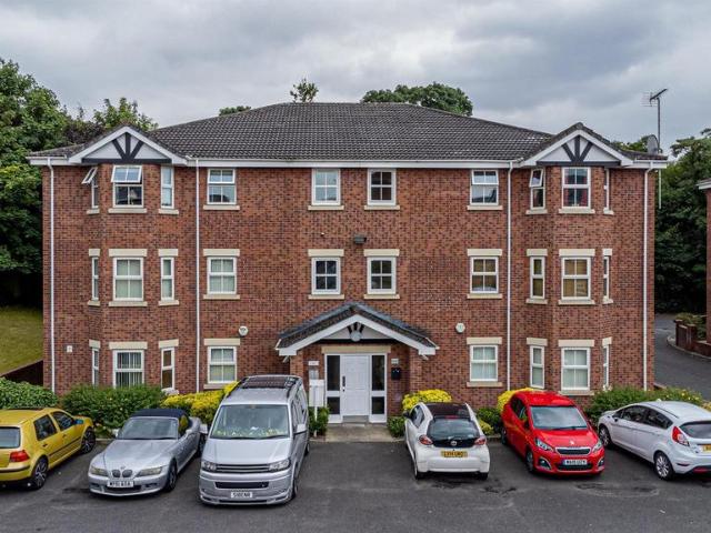Flat for sale in Westy, Warrington
