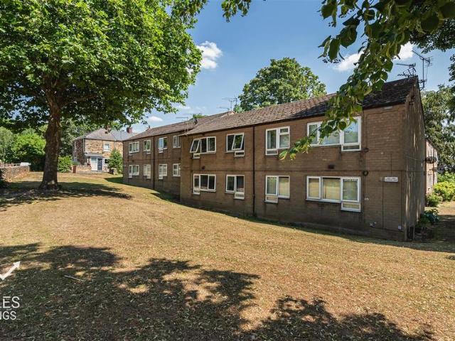 Flat for sale in Stradbroke, Sheffield
