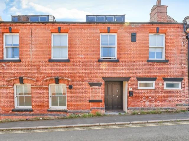 Flat for sale in Caldermill, East Midlands