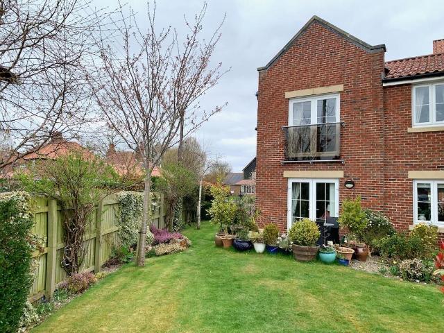Flat for sale in Pickering, York and North Yorkshire