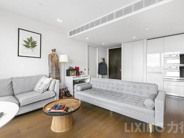 Flat for sale in West Kensington, Greater London