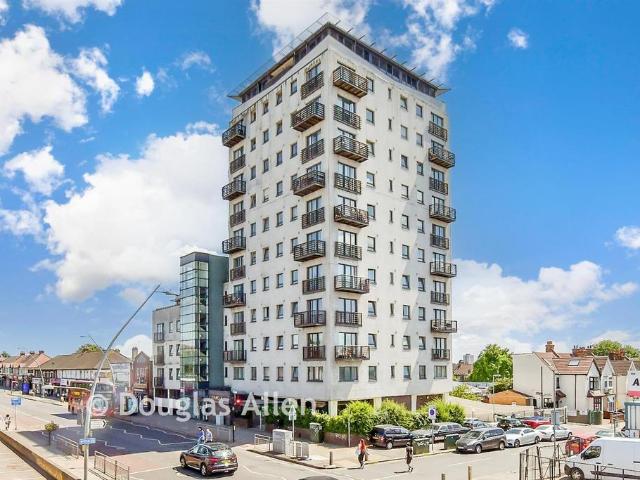 Flat for sale in Isle Of Man