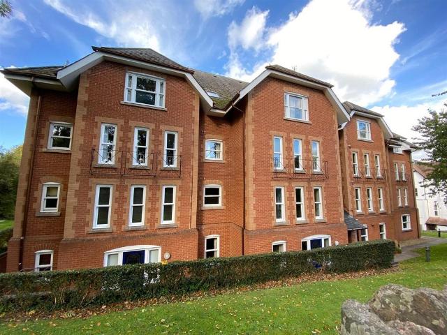 Flat for sale in North Malvern, Malvern Hills