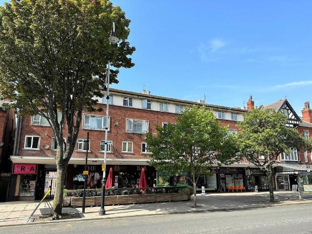 Flat for sale in Meols Cop, Southport