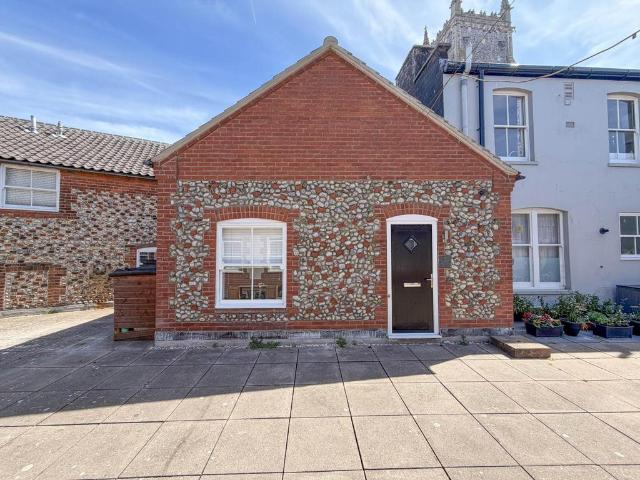 Flat for sale in Comers, Norfolk
