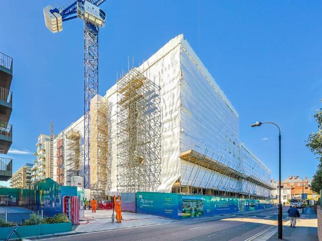 Flat for sale in Hammersmith, Greater London