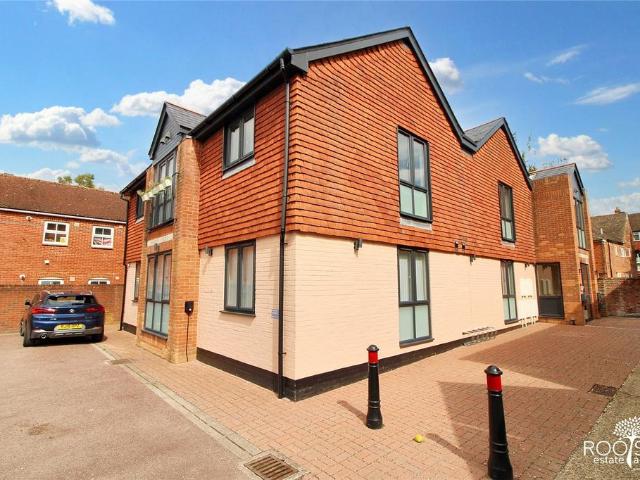 Flat for sale in West Berkshire