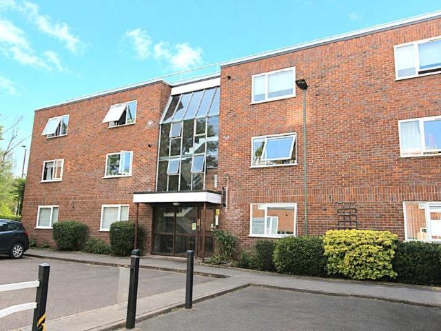 Flat for sale in Beckenham, Greater London