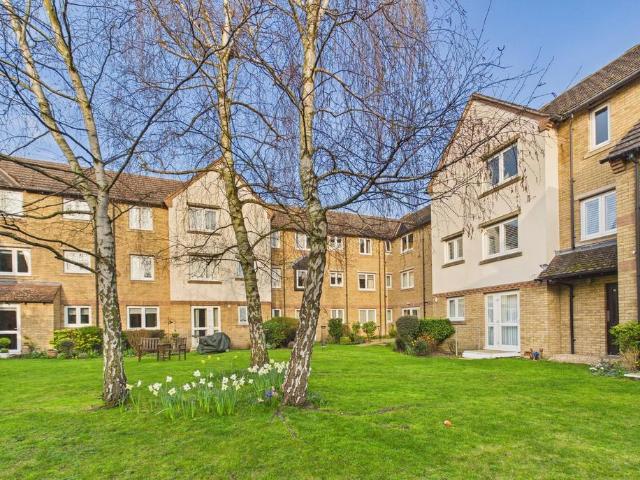 Flat for sale in Chesterton, Arbury