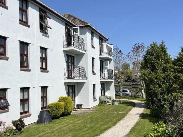 Flat for sale in St Stephen, Cornwall