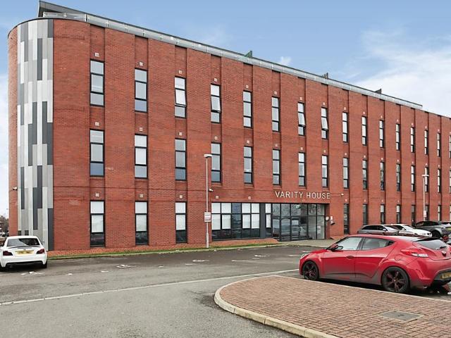 Flat for sale in Peterborough