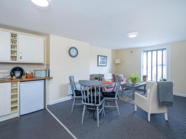 Flat for sale in Ermine, Brayford