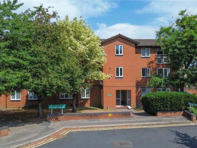 Flat for sale in Reading West, Reading