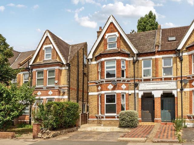 Flat for sale in Beckenham, Greater London