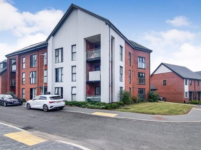 Flat for sale in Fareham, Whiteley