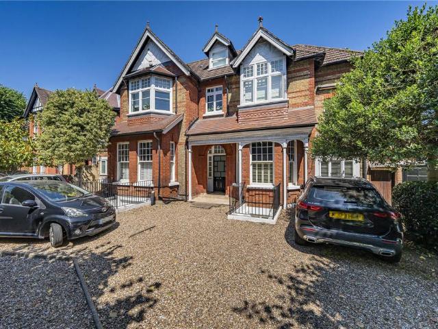Flat for sale in Greater London