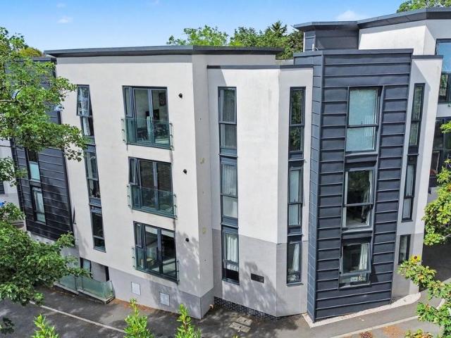 Flat for sale in Mount Wise