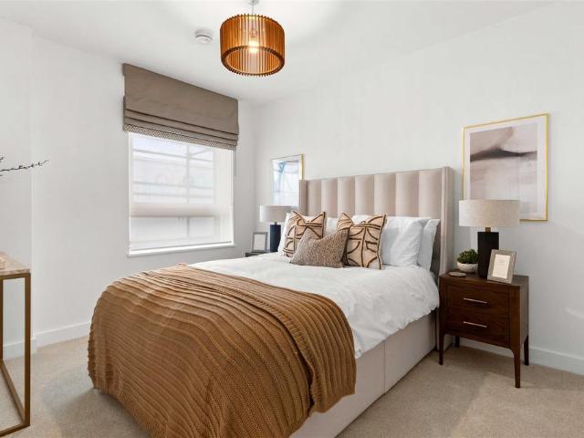 Flat for sale in Old Town, Stevenage