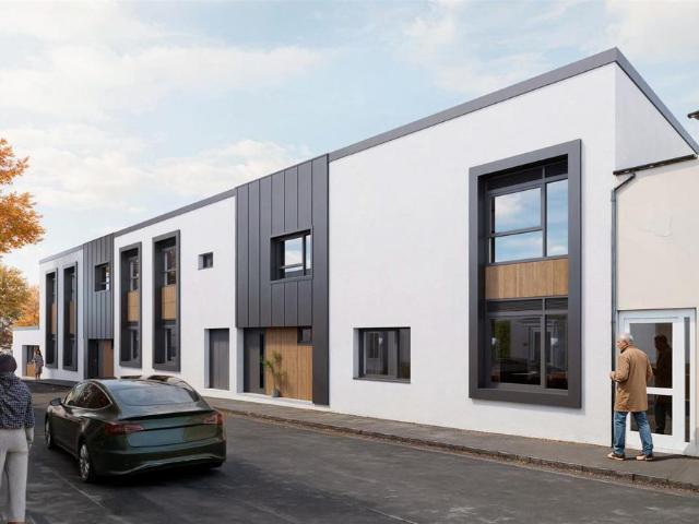 Flat for sale in Ewens Farm, Golden Valley