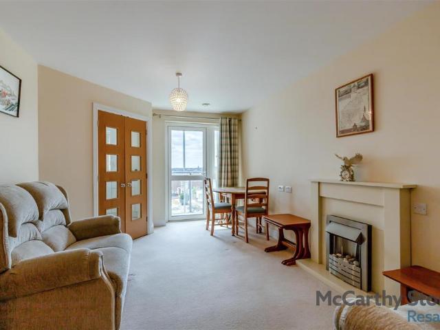 Flat for sale in Kingsthorpe, Northamptonshire