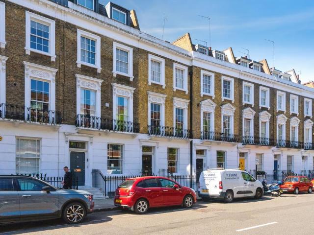 Flat for sale in Pimlico, Greater London