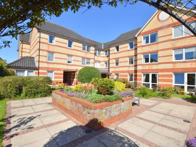 Flat for sale in Comers, Norfolk
