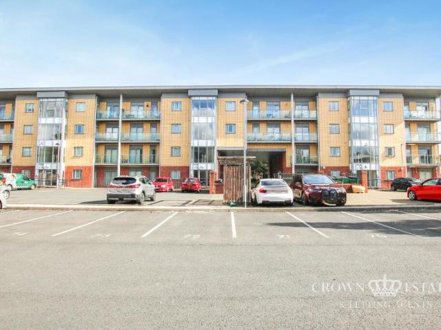 Flat for sale in Blackburn