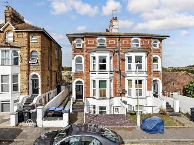 Flat for sale in Upton, Thanet