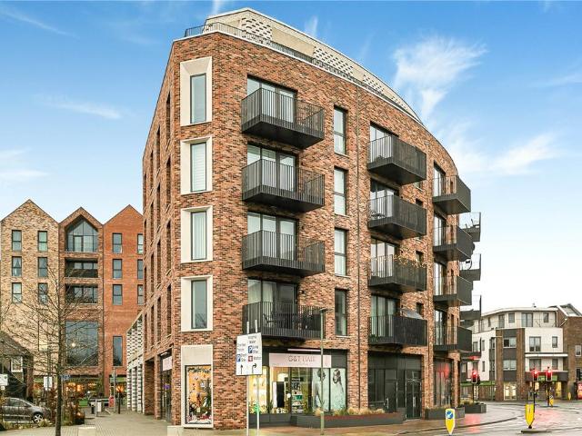 Flat for sale in Row Town, Surrey