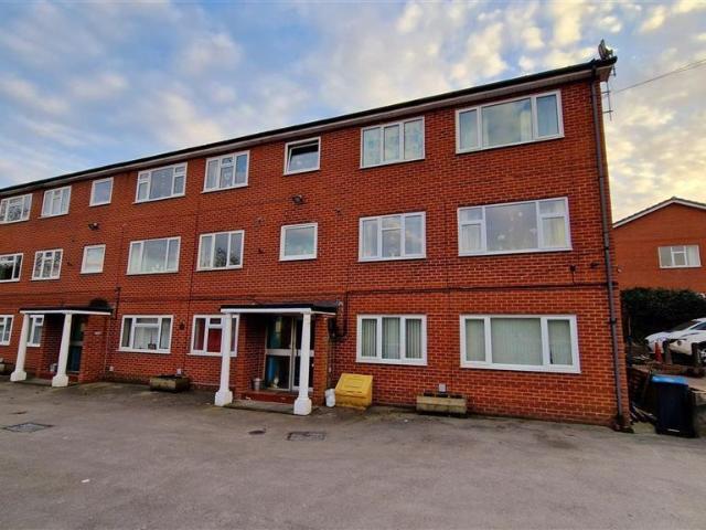 Flat for sale in Castle, Leftwich