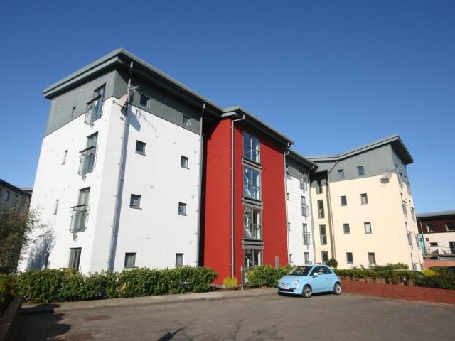 Flat for sale in SA1 Swansea Waterfront, Nangreaves