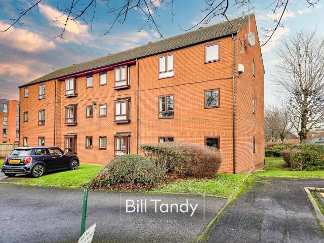 Flat for sale in Lichfield, Boley Park