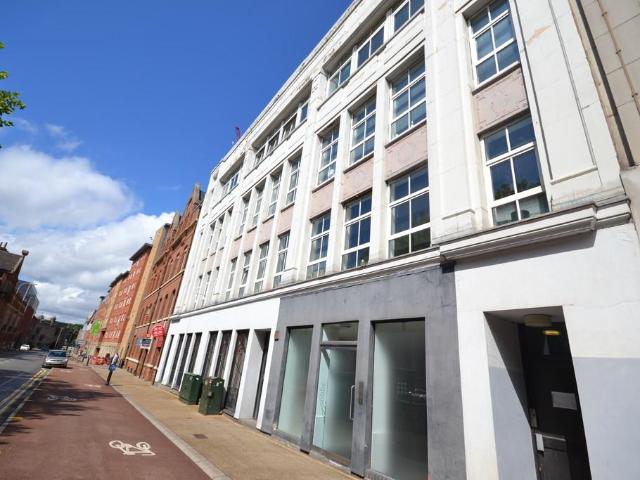 Flat for sale in Black Friars, Old Wharf