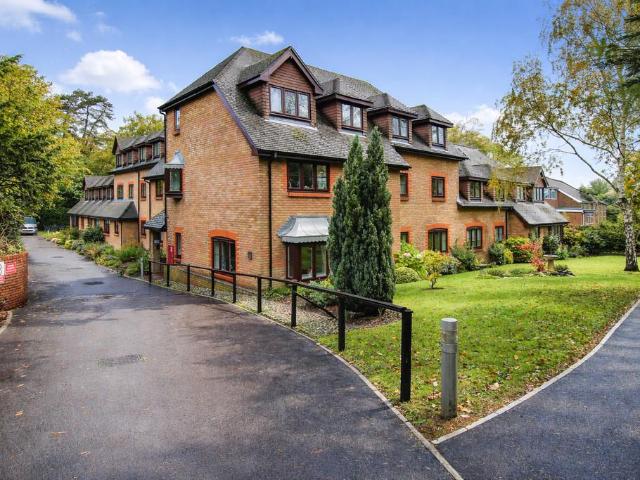 Flat for sale in Hythe and Dibden, Ashurst Bridge