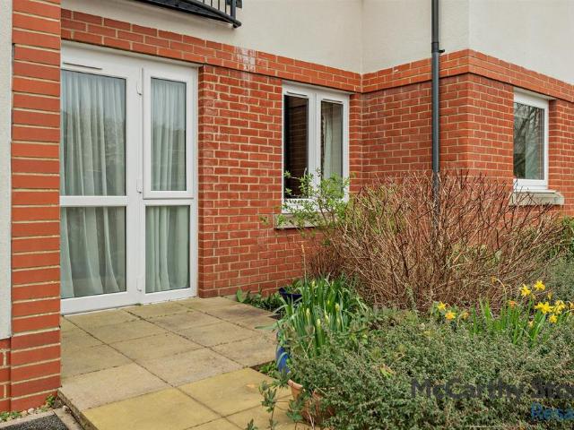 Flat for sale in Pennington, Ashurst Bridge
