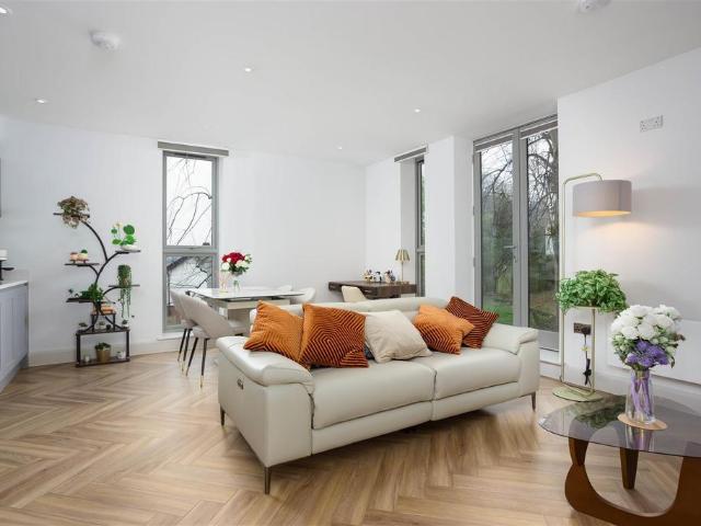 Flat for sale in Headingley, West Yorkshire