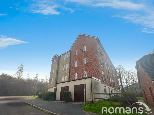 Flat for sale in Priest Down, Hampshire