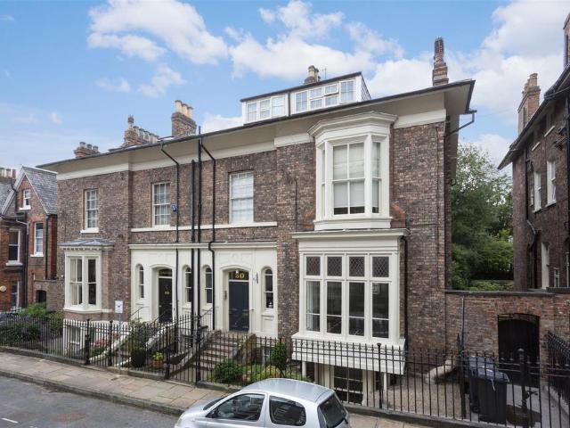 Flat for sale in High Field, York