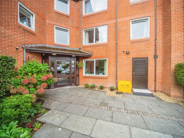 Flat for sale in Bitterne Park, City Of Southampton