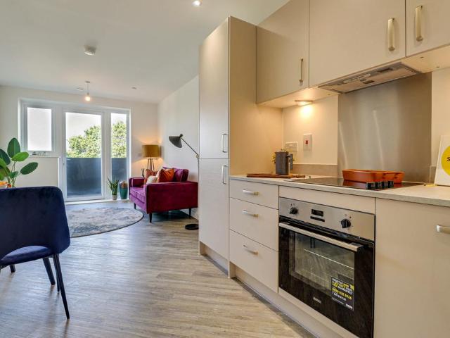 Flat for sale in Hatfield, Fretherne