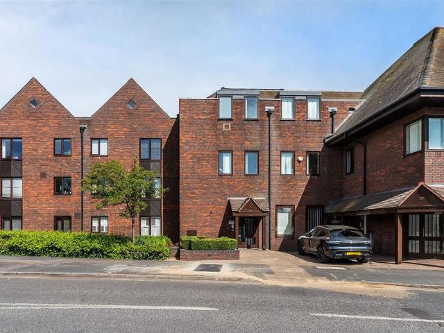 Flat for sale in Blackhills, Surrey
