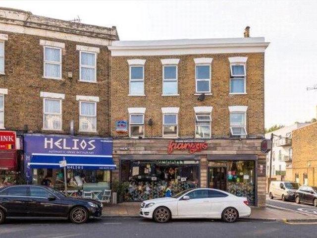 Flat for sale in Leyton, Greater London