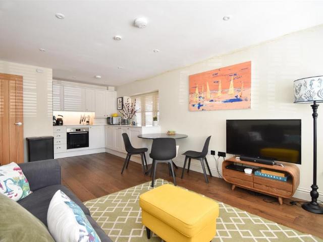 Flat for sale in St Leonards, Hastings