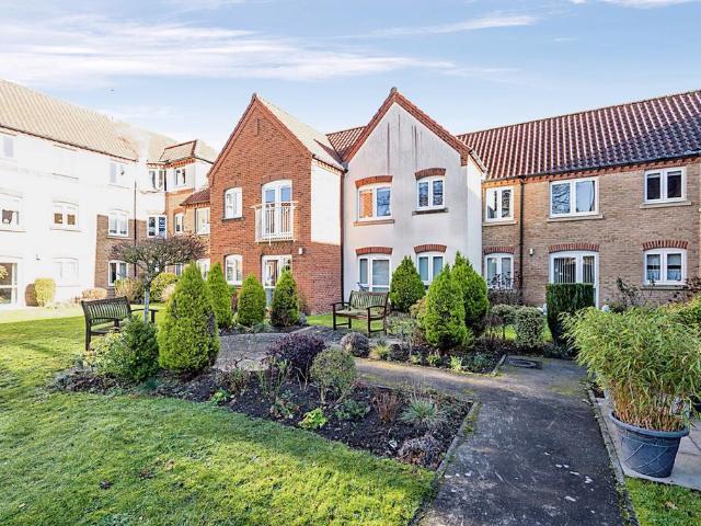 Flat for sale in Comers, Norfolk