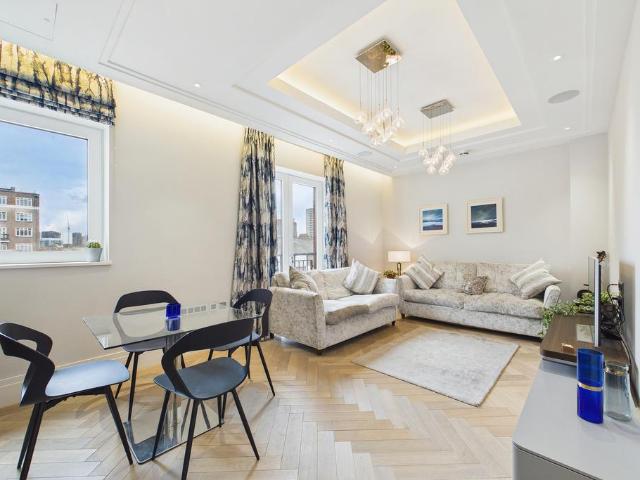 Flat for sale in Westminster, Greater London