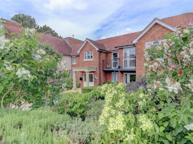 Flat for sale in Princes Risborough, Buckinghamshire